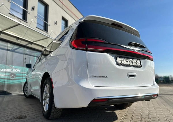 Chrysler Pacifica cena 159000 przebieg: 47098, rok produkcji 2022 z Ozimek małe 277